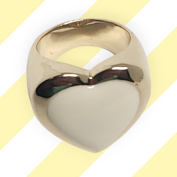Camille Lucie Jewelry - Camille Lucie Ring for Women, Cream Colored Epoxy Shaped Heart